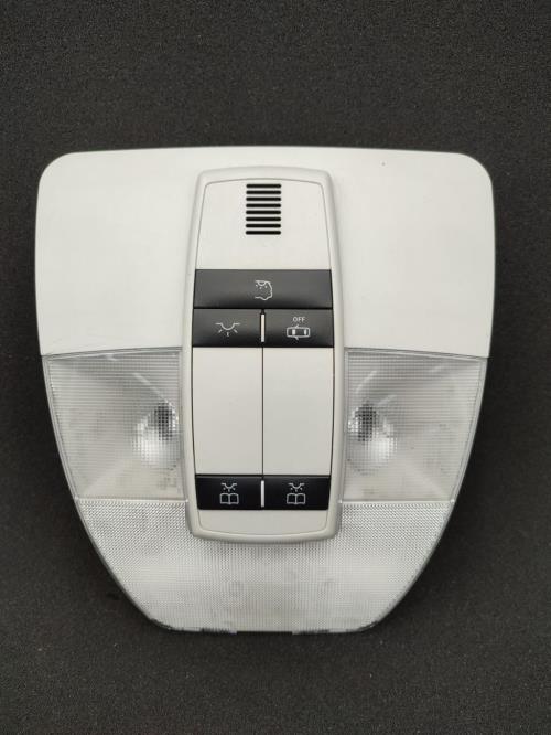 Eclairage de plafonnier MERCEDES CLASSE A 169 PHASE 1 Diesel