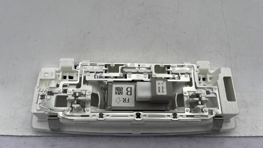 Eclairage de plafonnier NISSAN MICRA 5 Essence