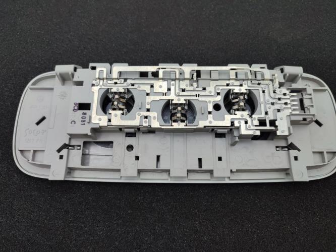 Eclairage de plafonnier VOLKSWAGEN PASSAT 5 Diesel