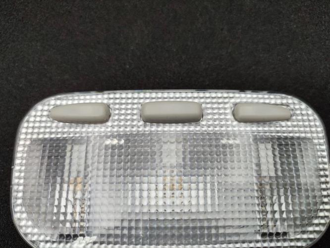 Eclairage de plafonnier PEUGEOT 407 COUPE Diesel
