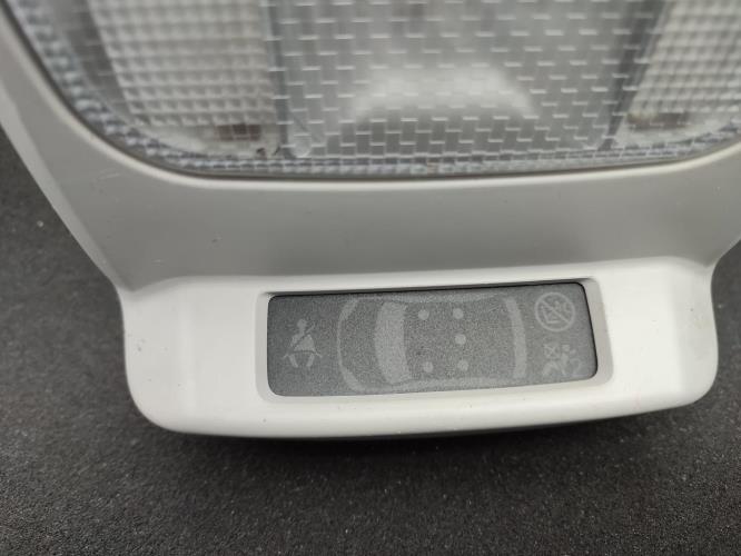 Eclairage de plafonnier PEUGEOT 308 1 SW PHASE 1 BREAK Diesel