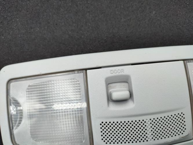 Eclairage de plafonnier PEUGEOT 4007 Diesel