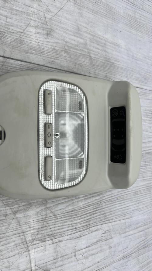 Eclairage de plafonnier PEUGEOT 308 1 PHASE 2 Diesel