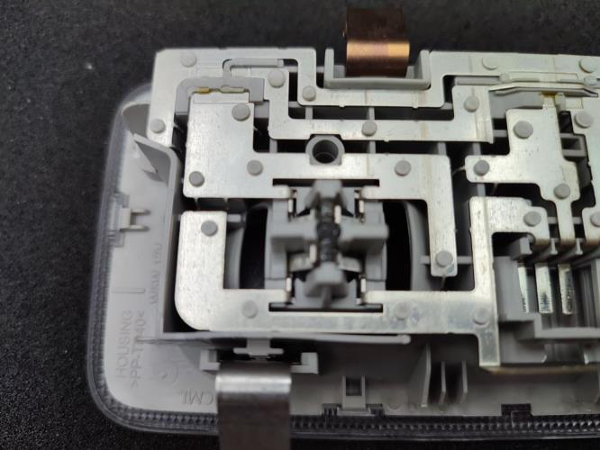 Eclairage de plafonnier TOYOTA YARIS 3 PHASE 1 Diesel