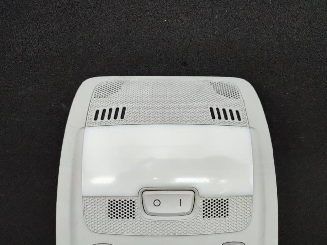 Eclairage de plafonnier AUDI A4 3 PHASE 1 Diesel