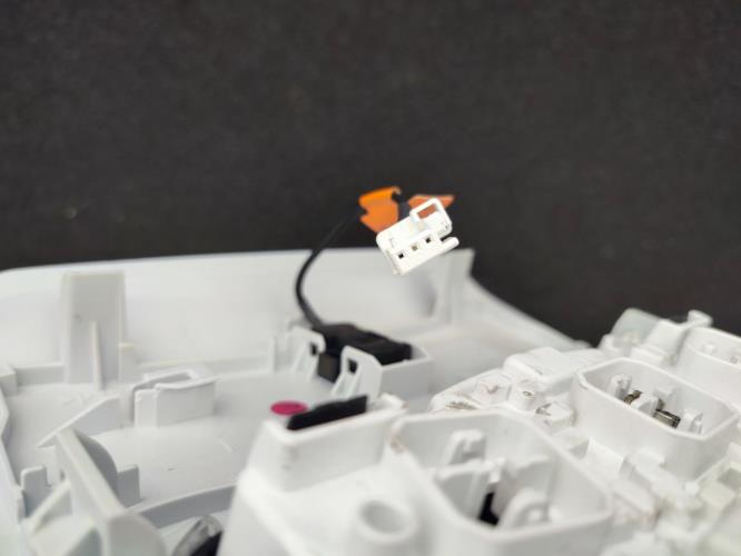 Eclairage de plafonnier PEUGEOT 208 1 PHASE 2 Diesel