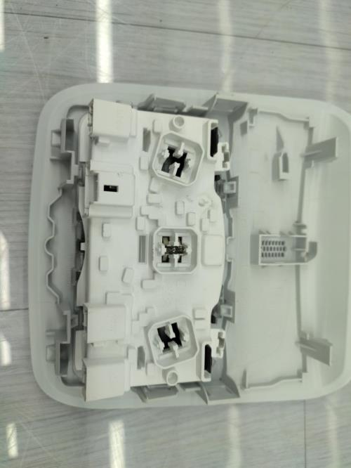 Eclairage de plafonnier PEUGEOT 208 1 PHASE 2 Essence