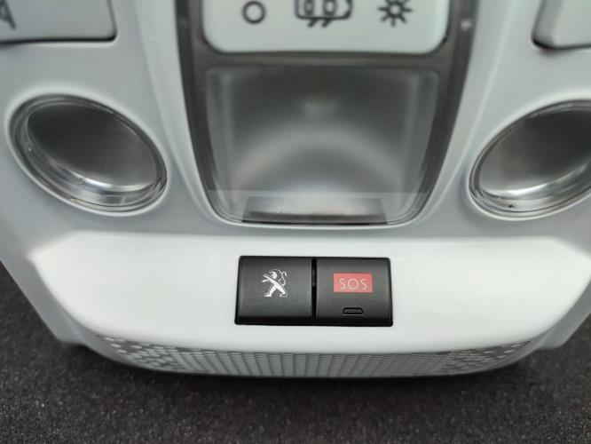 Eclairage de plafonnier PEUGEOT 208 1 PHASE 2 Diesel