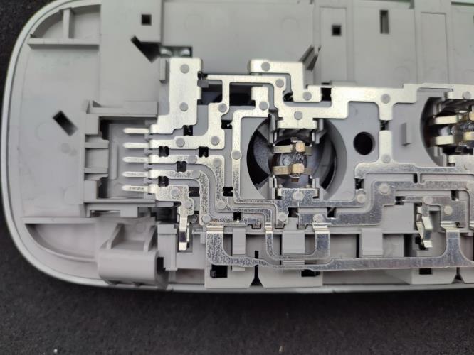 Eclairage de plafonnier VOLKSWAGEN PASSAT 5 BREAK Diesel