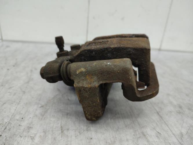 Etrier arriere droit (freinage) NISSAN MURANO 1 Essence