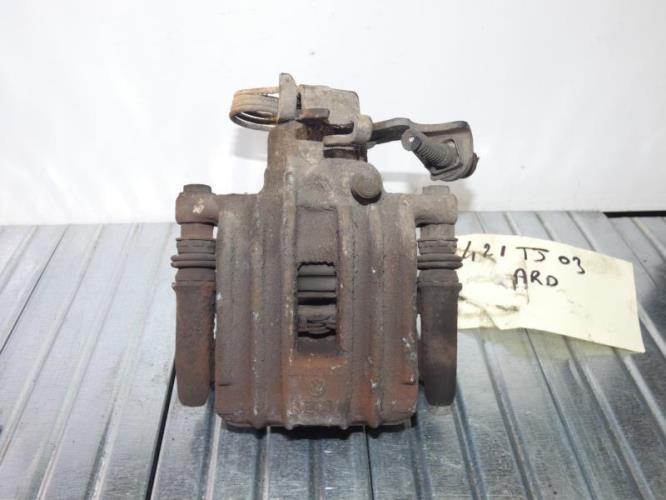 Etrier arriere droit (freinage) VOLKSWAGEN PASSAT 4 PHASE 2 BREAK Diesel
