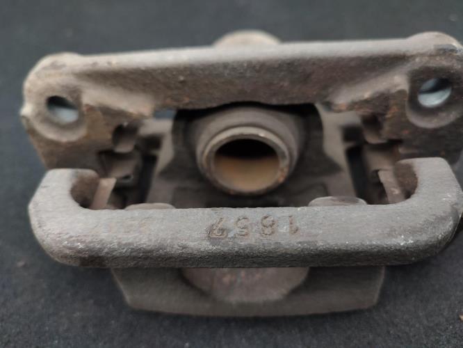 Etrier arriere gauche (freinage) NISSAN QASHQAI 1 PHASE 1 Diesel