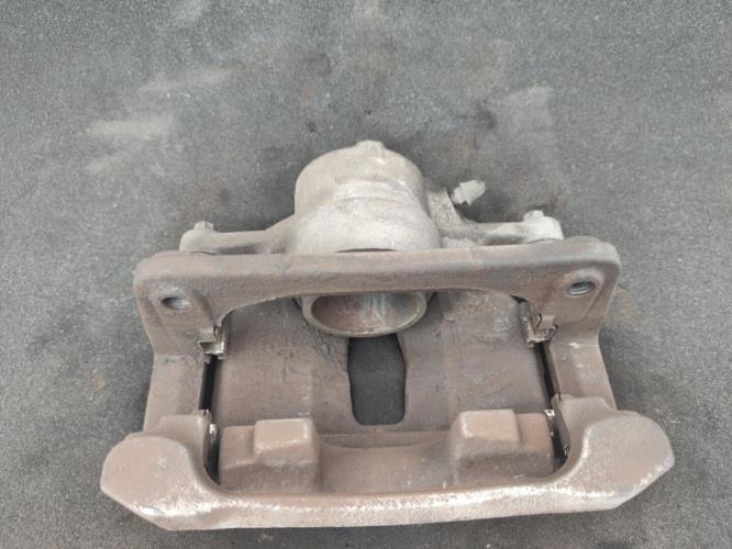 Etrier avant droit (freinage) PEUGEOT 308 2 SW PHASE 1 BREAK Diesel