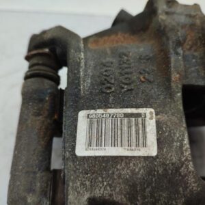 Etrier avant droit (freinage) PEUGEOT 208 1 PHASE 2 Essence
