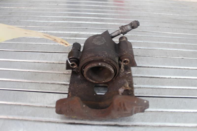 Etrier avant droit (freinage) VOLKSWAGEN GOLF 3 Essence