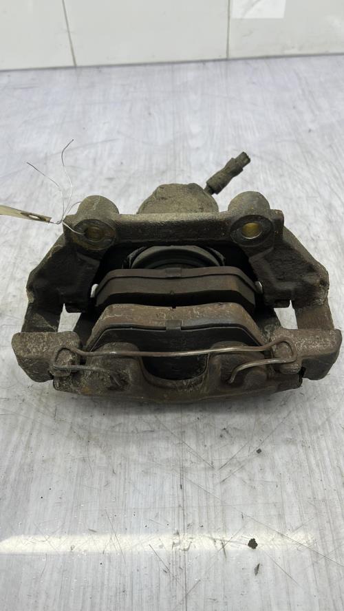 Etrier avant droit (freinage) VOLKSWAGEN GOLF 4 Diesel