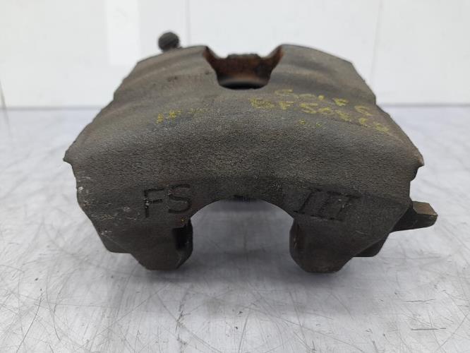 Etrier avant droit (freinage) VOLKSWAGEN GOLF 6 Diesel