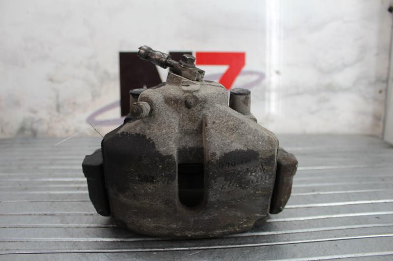 Etrier avant droit (freinage) VOLKSWAGEN GOLF 5 Diesel