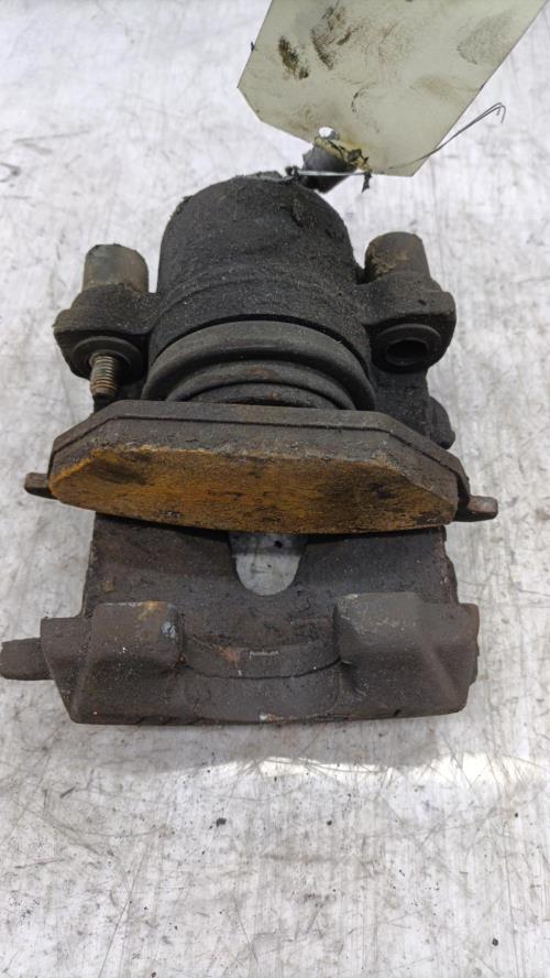 Etrier avant droit (freinage) VOLKSWAGEN POLO 4 PHASE 2 Essence
