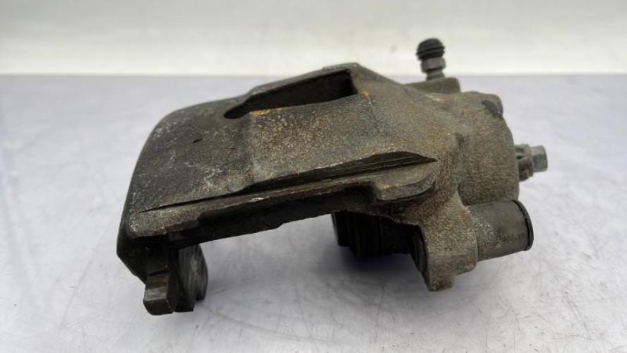 Etrier avant droit (freinage) VOLKSWAGEN POLO 5 PHASE 1 Essence