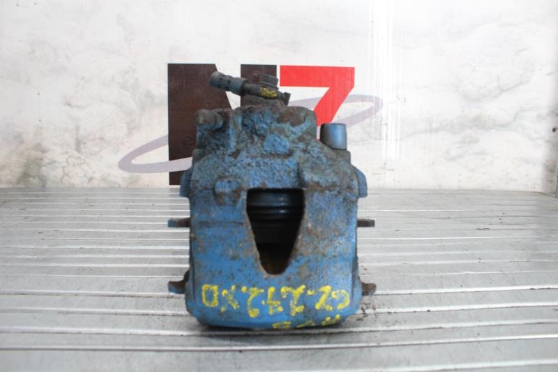 Etrier avant droit (freinage) VOLKSWAGEN POLO 4 PHASE 2 Diesel