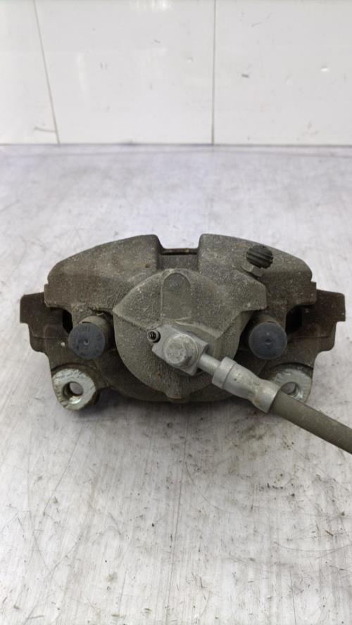 Etrier avant droit (freinage) VOLKSWAGEN GOLF PLUS PHASE 2 Essence