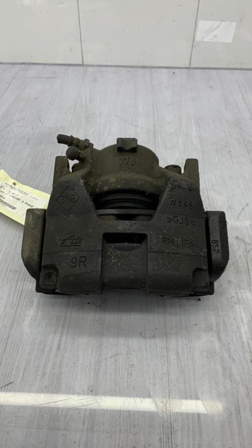 Etrier avant droit (freinage) RENAULT LAGUNA 3 PHASE 2 BREAK Diesel