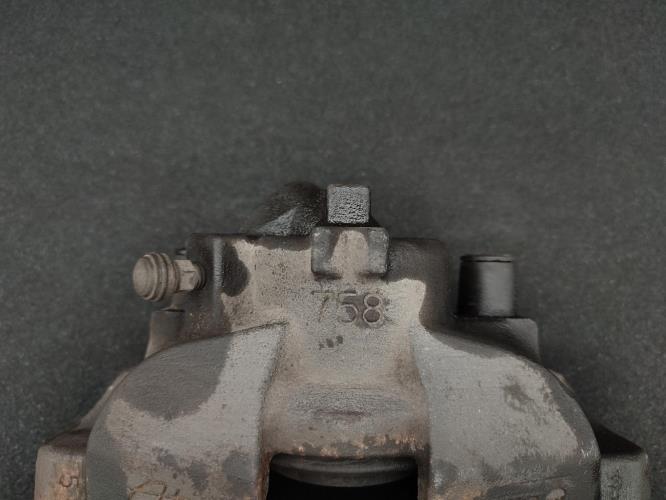 Etrier avant droit (freinage) RENAULT LAGUNA 3 PHASE 1 Diesel