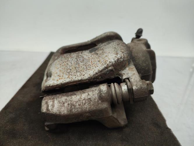 Etrier avant droit (freinage) PEUGEOT 207 PHASE 1 Essence