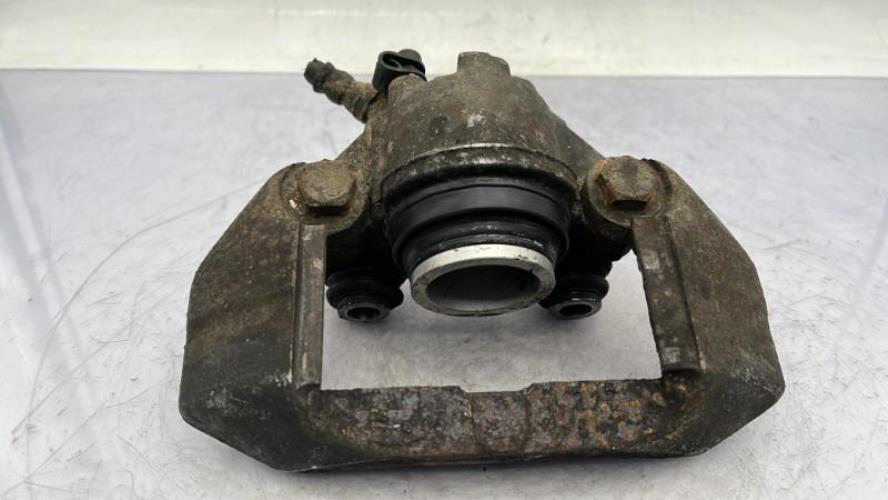 Etrier avant droit (freinage) PEUGEOT 205 PHASE 1 Essence