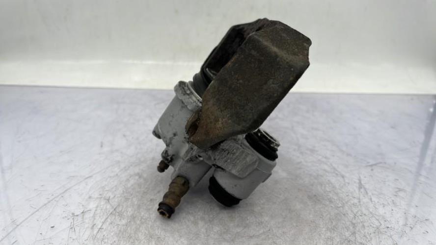 Etrier avant droit (freinage) PEUGEOT 205 PHASE 2 Diesel