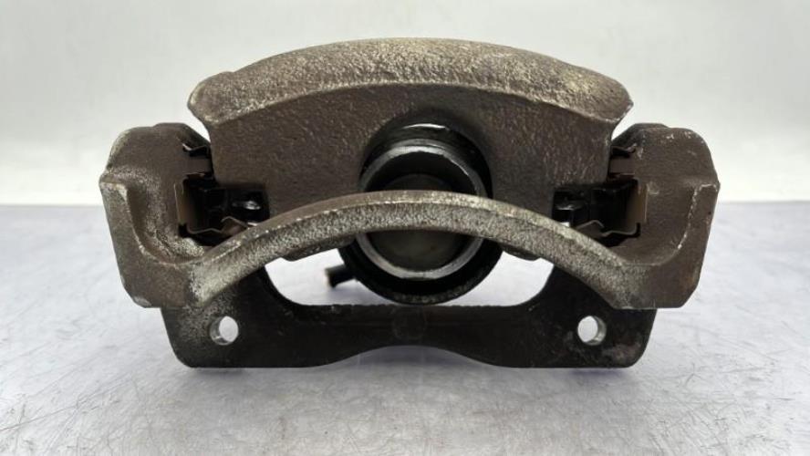 Etrier avant droit (freinage) TOYOTA AURIS 1 PHASE 1 Essence