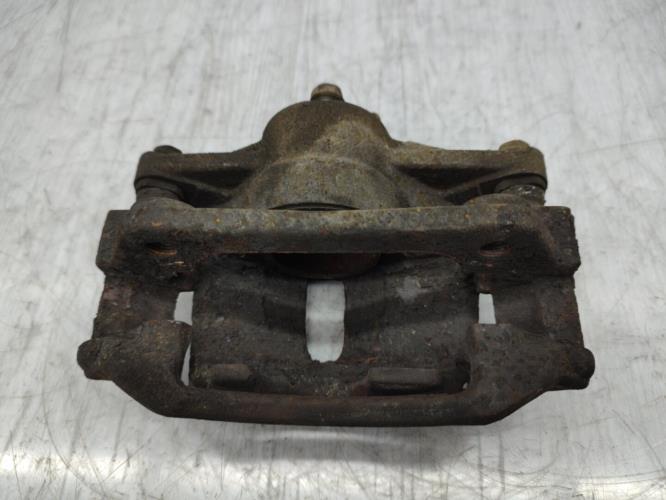 Etrier avant droit (freinage) TOYOTA YARIS 1 PHASE 2 Essence