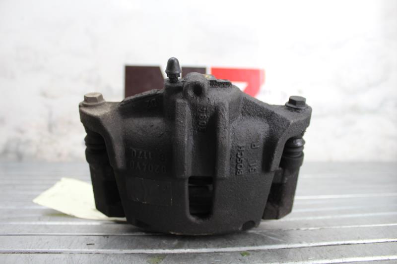 Etrier avant droit (freinage) TOYOTA YARIS 1 PHASE 2 Essence
