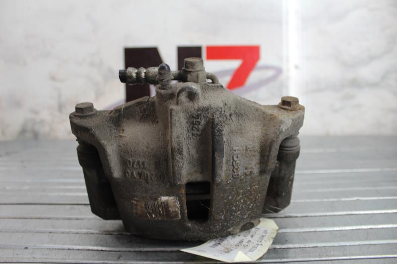 Etrier avant droit (freinage) TOYOTA YARIS 1 PHASE 2 Diesel