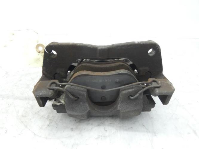 Etrier avant droit (freinage) TOYOTA YARIS 2 PHASE 1 Essence