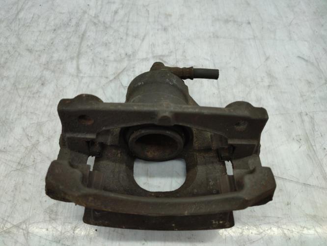 Etrier avant droit (freinage) TOYOTA AYGO 1 PHASE 1 Essence
