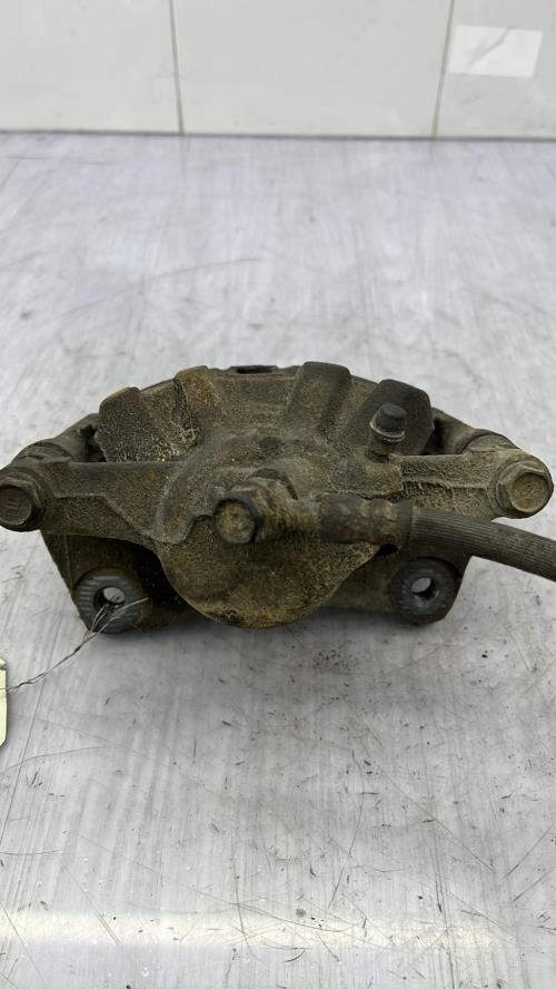 Etrier avant droit (freinage) TOYOTA COROLLA 9 PHASE 1 Essence