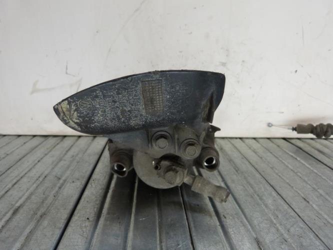 Etrier avant droit (freinage) VOLKSWAGEN POLO 3 PHASE 1 Essence