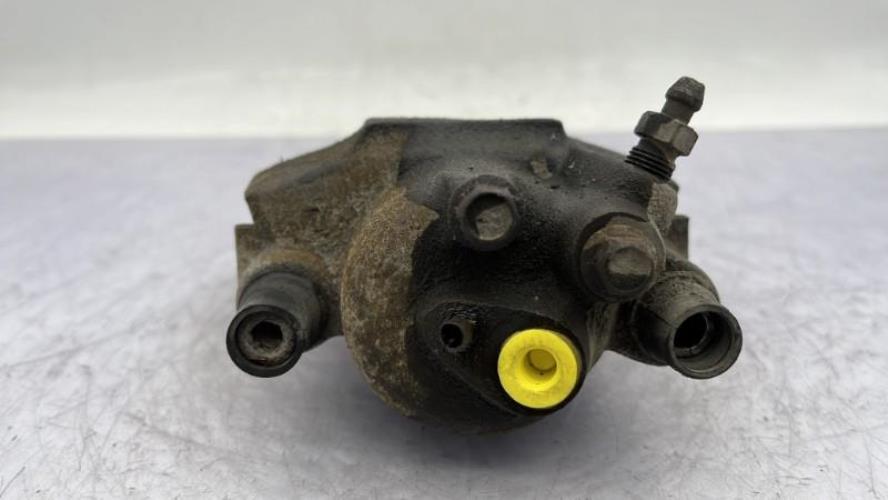 Etrier avant droit (freinage) VOLKSWAGEN POLO 3 PHASE 1 Essence