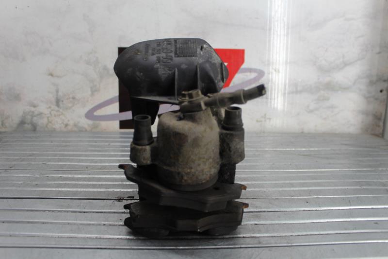 Etrier avant droit (freinage) VOLKSWAGEN POLO 3 PHASE 2 Essence