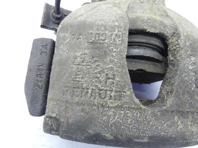 Etrier avant droit (freinage) RENAULT LAGUNA 2 PHASE 1 Essence