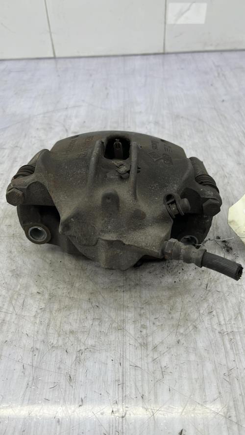 Etrier avant droit (freinage) RENAULT SAFRANE PHASE 1 Essence