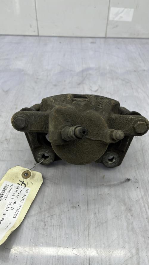 Etrier avant droit (freinage) RENAULT CLIO 3 PHASE 1 BREAK Diesel