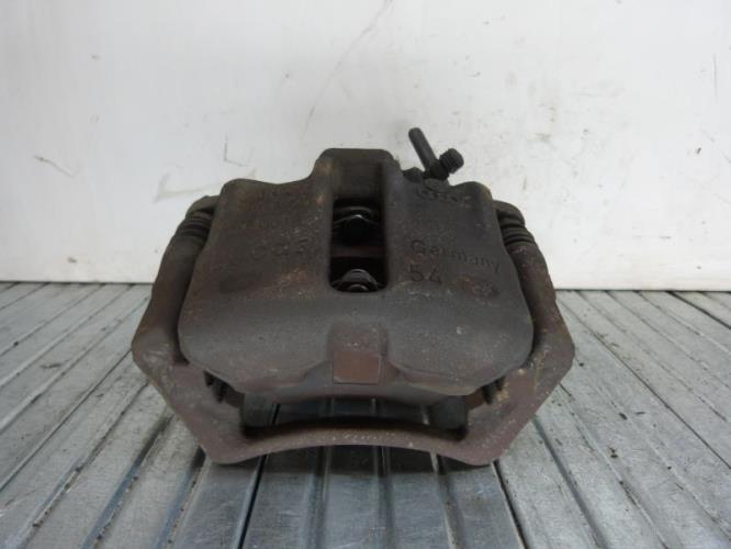 Etrier avant droit (freinage) AUDI A4 1 PHASE 1 Diesel