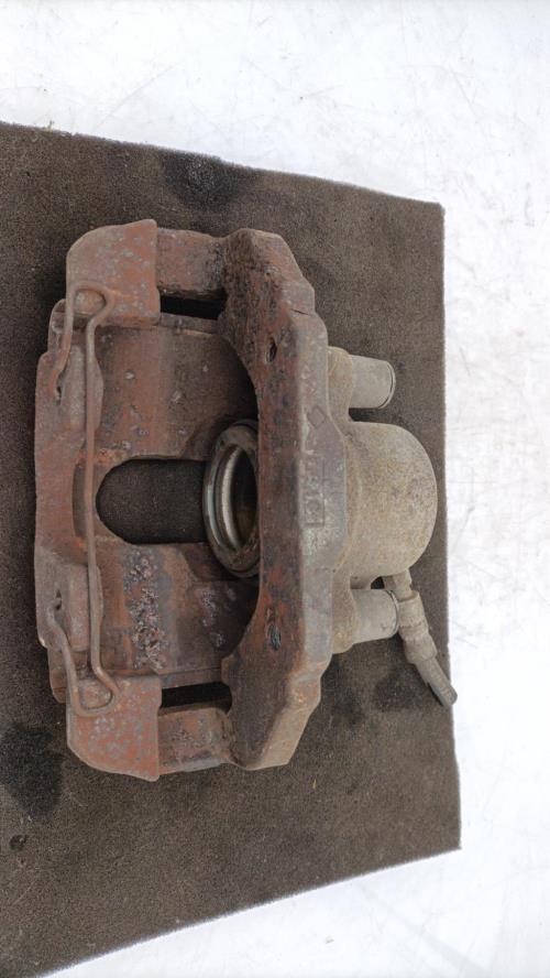 Etrier avant droit (freinage) FORD PUMA COUPE Essence