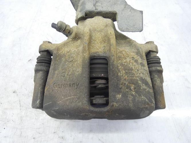 Etrier avant droit (freinage) VOLKSWAGEN VENTO Essence