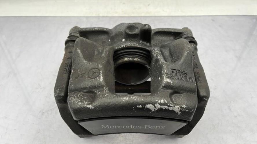 Etrier avant gauche (freinage) MERCEDES CLASSE CLA 117 SHOOTING BREAK Essence