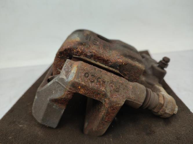 Etrier avant gauche (freinage) FORD FIESTA 6 PHASE 1 Essence