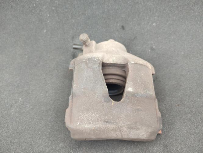 Etrier avant gauche (freinage) AUDI A1 1 PHASE 1 Essence